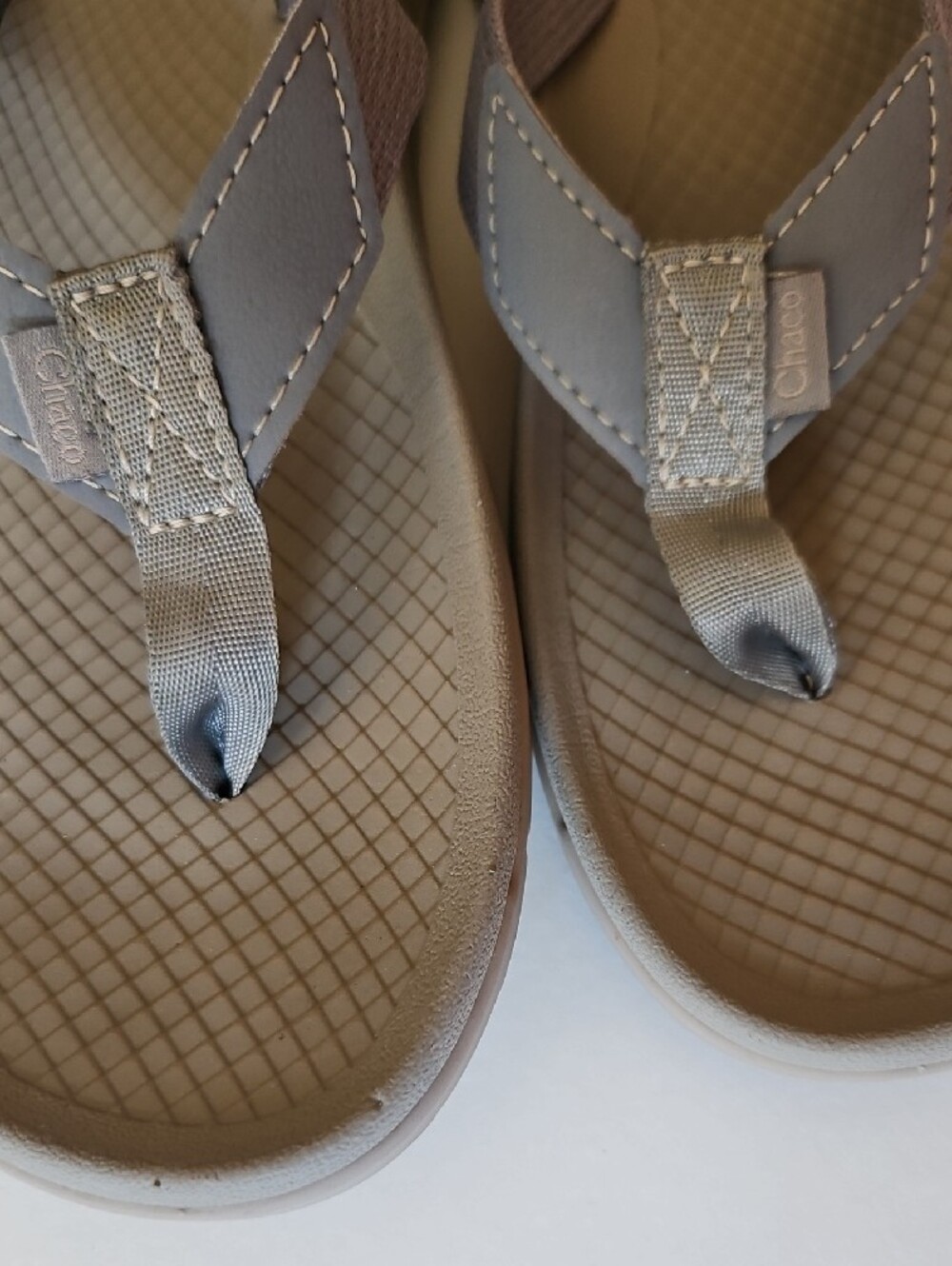 Chaco Size 8.5 Women's Neutral Beige Flip Flop Sandals with Light Taupe Straps - Picture 10 of 10